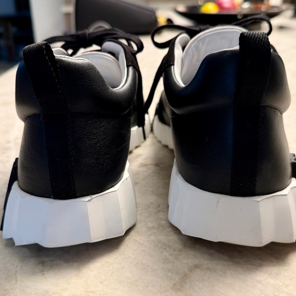 Gently worn Hermes Men's Bouncing Sneakers Sz 44 - Picture 3 of 7